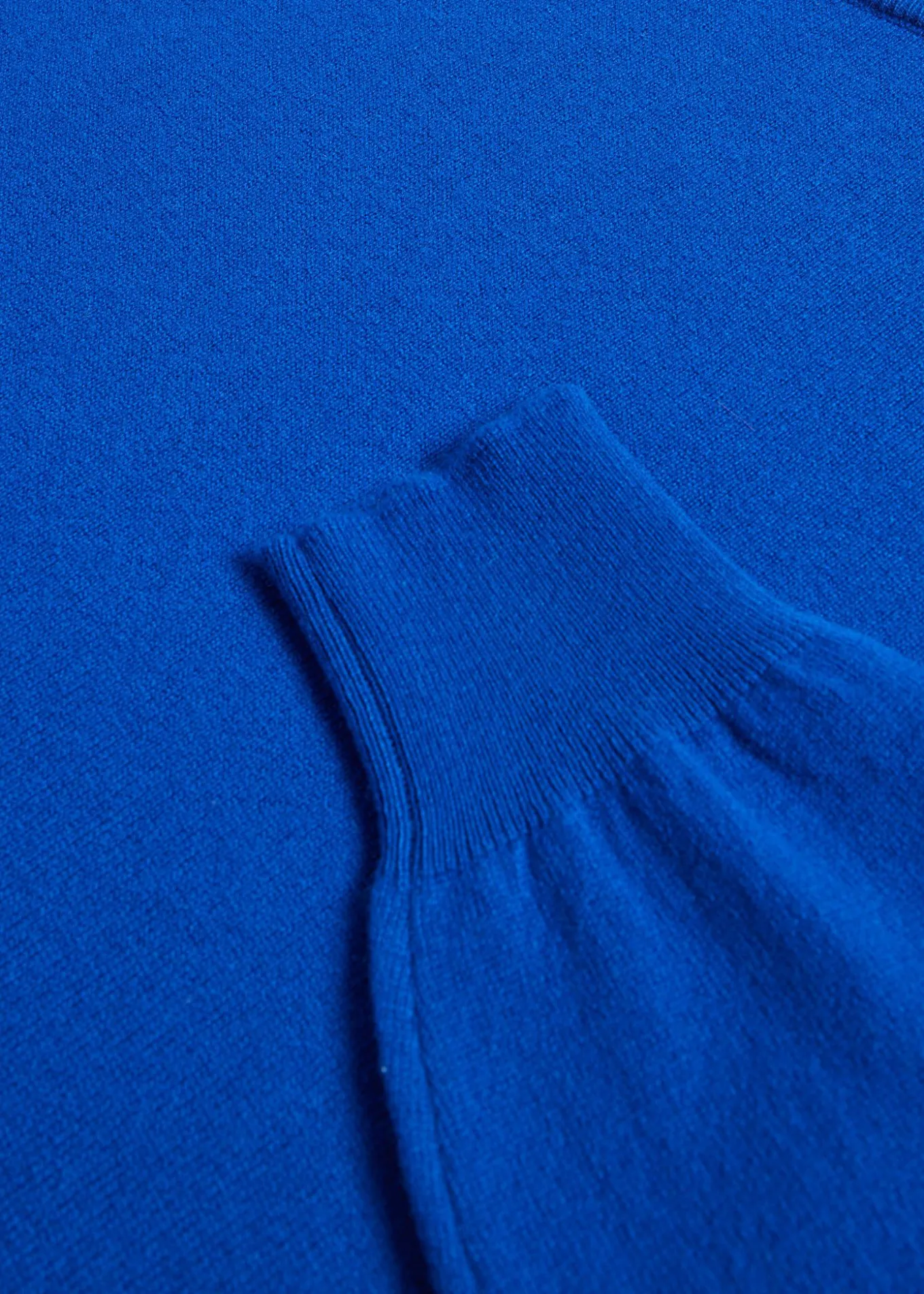 cashmere_crewneck_sweater_1-1.webp Cashmere Crewneck Sweater
