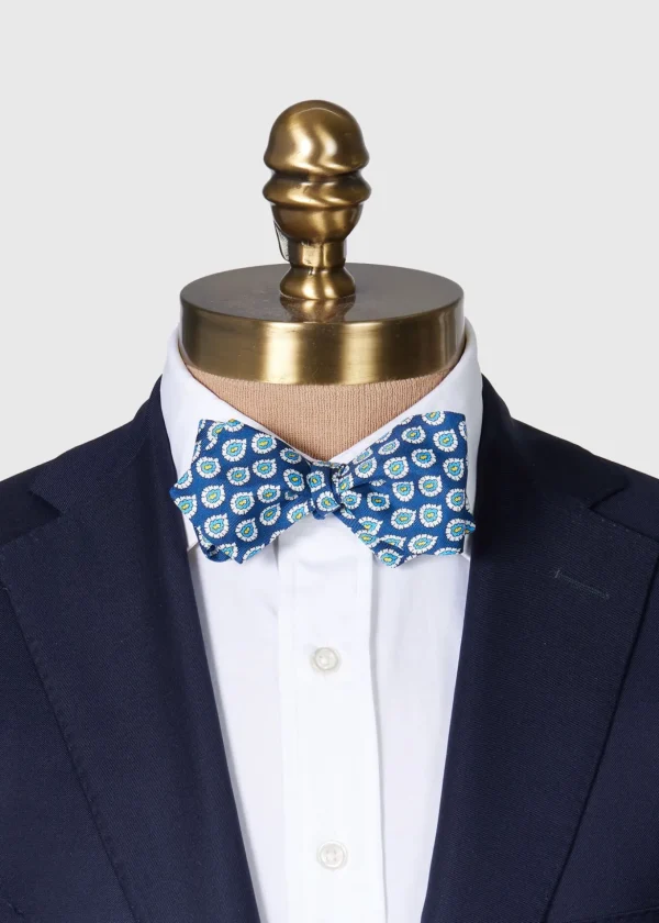 Silk Twill Tossed Paisley Bow TIe